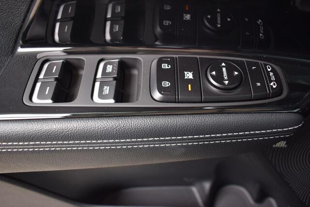 KIA e-Niro ExecutiveLine 64 kWh 3-Fase | Cruise Control Adaptief | Navigatie | Camera |SchuifKanteldak | Leder | Stoel+StuurVerwarming | Tot 10Jr. Kia-Garantie