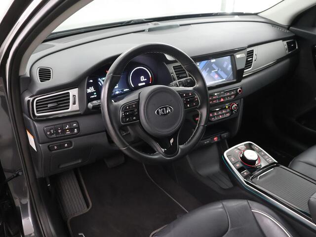 KIA e-Niro ExecutiveLine 64 kWh | Lederen Bekleding | JBL Audio | Dodehoekdetectie | Stoel/Stuurwielverwarming | Stoelventilatie | Elektrisch bedienbare bestuurdersstoel met geheugenfunctie
