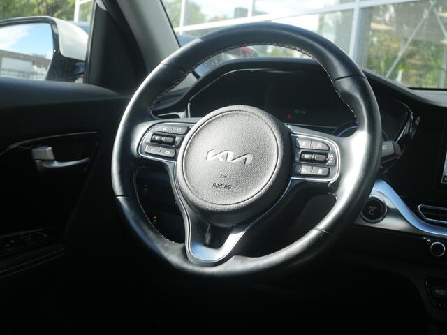 KIA e-Niro Edition 64 kWh | Cruise | Clima | Camera | Carplay | Navi | Stoel-stuurverwarming |
