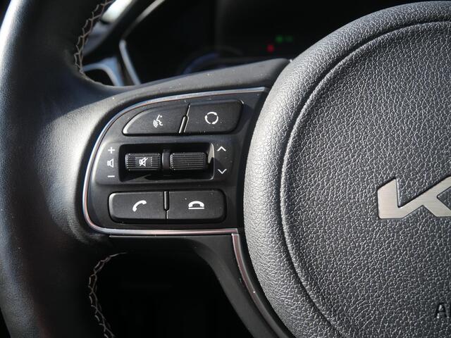 KIA e-Niro Edition 64 kWh | Cruise | Clima | Camera | Carplay | Navi | Stoel-stuurverwarming |