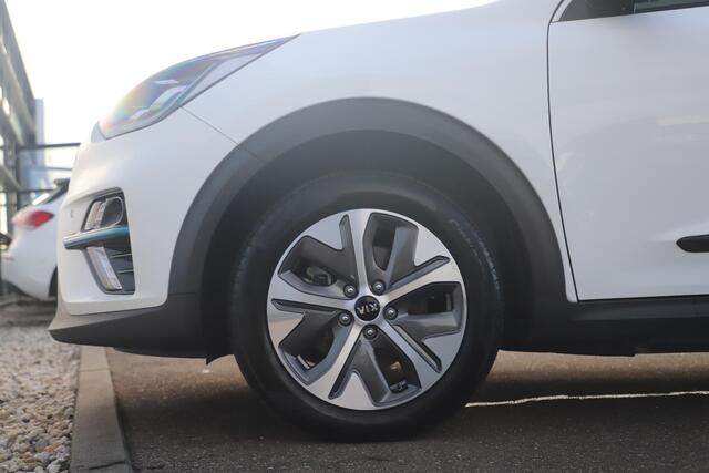 KIA e-Niro DynamicPlusLine Incl. BTW Schuifdak Keyless Half Leder Navigatie Achteruitrijcamera Stuur & Stoelverwarming Carplay Android