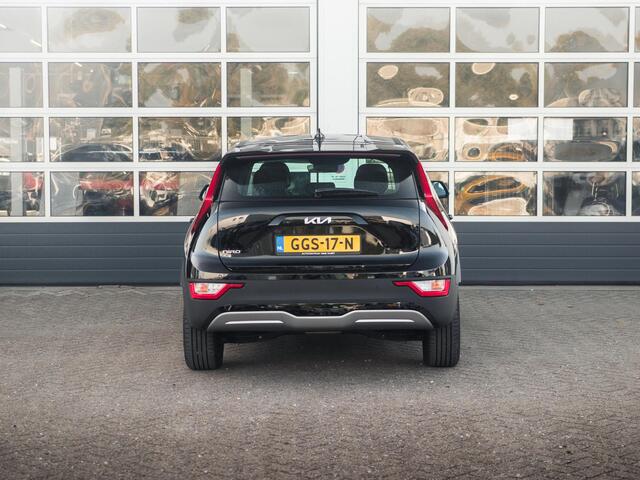 KIA e-Niro EV Light Edition 64.8 kWh | Navigatie | Achteruitrijcamera | Airco | Cruise control Adaptieve |