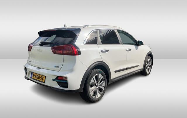 KIA e-Niro DynamicPlusLine 64 kWh / Camera / Schuifdak / Leder / Keyless / Navigatie / Dodehoek / DAB / Cruise Control