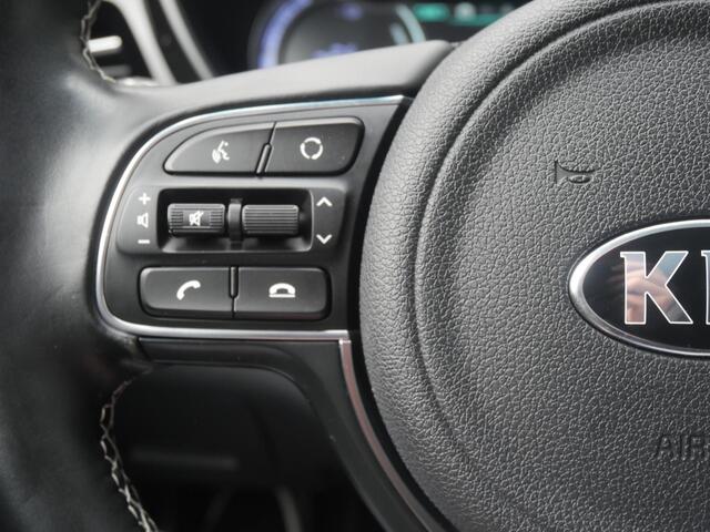 KIA e-Niro ExecutiveLine 64 kWh | 3Fase | Cruise | Clima | Carplay | Navi | Stoelverwarming-ventilatie |