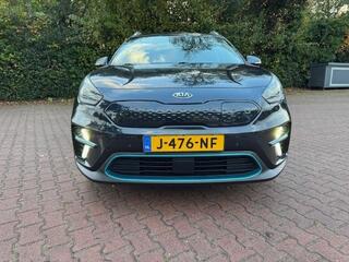 kia-e-niro-executiveline-64kwh-3-fa