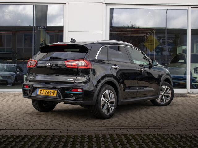 KIA e-Niro ExecutiveLine 64 kWh Stoelverwarming-/ventilatie | PDC voor & achter | Achteruitrijcamera | JBL | Stoelverwarming achter