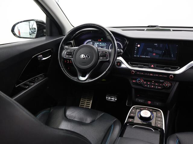 KIA e-Niro ExecutiveLine 64 kWh | Trekhaak | Lederen Bekleding | JBL Audio | Dodehoekdetectie | Stoel/Stuurwielverwarming | Stoelventilatie | Elektrisch bedienbare bestuurdersstoel met geheugenfunctie