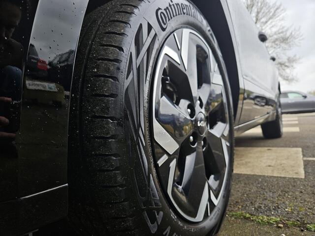 KIA e-Niro EV DynamicLine 64.8 kWh | Automaat | Camera | Navi | H-Leder | Apple Carplay/Android Auto | Key-Less | Clima | 17" Velgen | PDC | Cruise | LED |