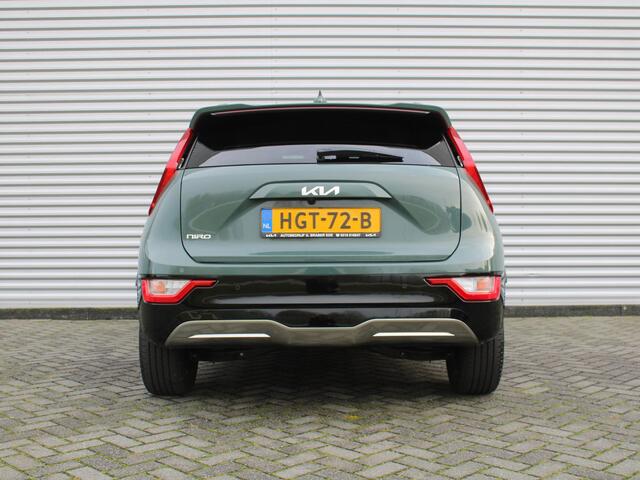 KIA e-Niro EV Light Advanced 64.8 kWh | Stuur-/stoelverwarming | Camera | Cruise adapt. | 17" LM | Clima | Navi | 17% bijtelling |