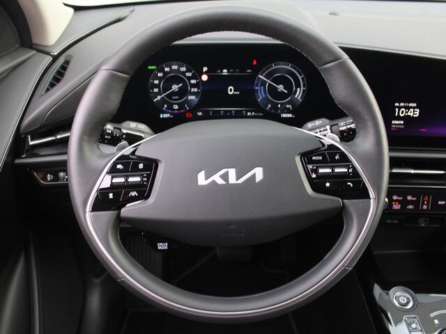 KIA e-Niro EV Light Advanced 64.8 kWh | Stuur-/stoelverwarming | Camera | Cruise adapt. | 17" LM | Clima | Navi | 17% bijtelling |
