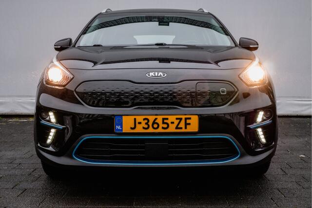 KIA e-Niro DynamicLine 64 kWh 3-Fase/ Half lederen int./ Stuur + stoelverwarming/ Camera/ Adapt. cruise/ Carplay
