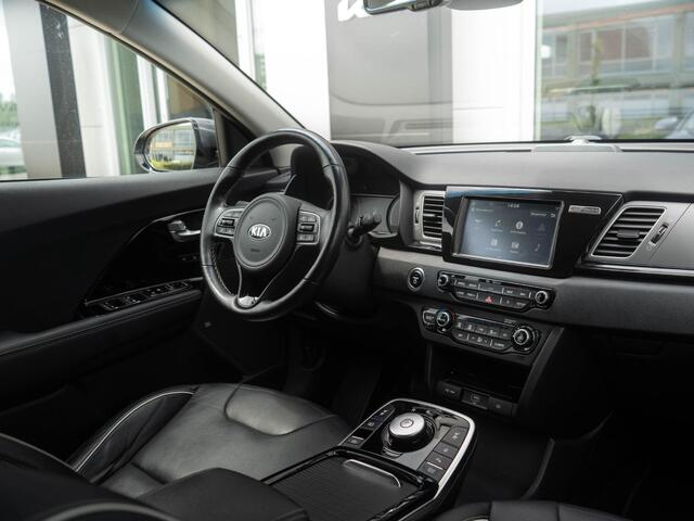 KIA e-Niro ExecutiveLine 64 kWh Dealeronderhouden | Stoel en stuur verwarming | Navigatie | Apple/Android auto |