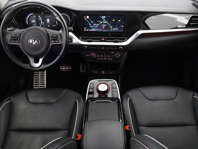 KIA e-Niro ExecutiveLine 64 kWh 450 km actieradius | Stoelventilatie & -Verwarming | Navigatie | Leder |