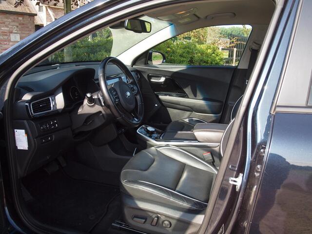 KIA e-Niro ExecutiveLine 64 kWh | Camera | Apple Carplay | Cruise Control | JBL | Leer |