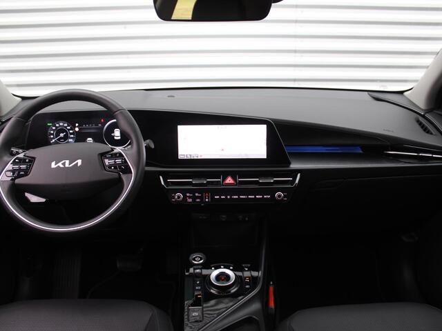 KIA e-Niro EV Edition Advanced 64.8 kWh | Stuur-/stoelverwarming | Elektr. stoelverstelling | Camera | Cruise adapt. | 17"LM | Clima | 17% bijtelling |