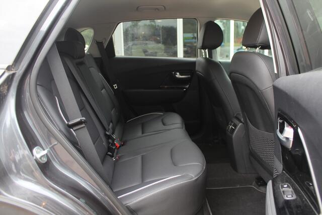 KIA e-Niro ExecutiveLine 64 kWh / Trekhaak / Camera / Leder / Keyless / Stoelventilatie / Navigatie / Dodehoek / DAB / Cruise Control
