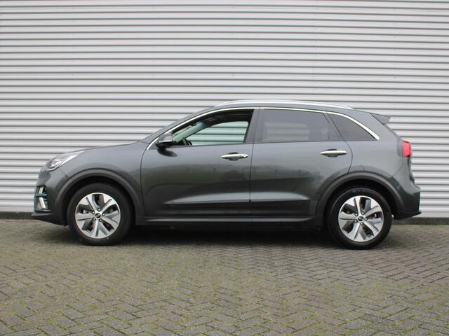 KIA e-Niro DynamicPlusLine 64 kWh | Airco | Navi | Cruise | Camera | 17" LM | PDC | Keyless |