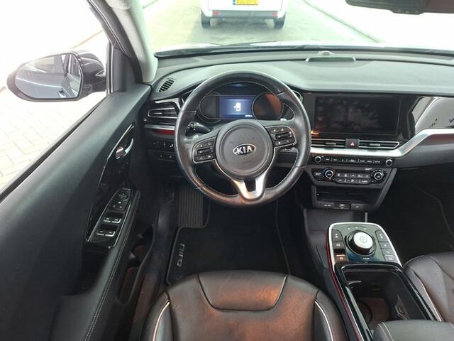 KIA e-Niro ExecutiveLine 64 kWh 1e-Eig. & Keurig-Onderh. BOVAG-Garantie. NL-Auto.