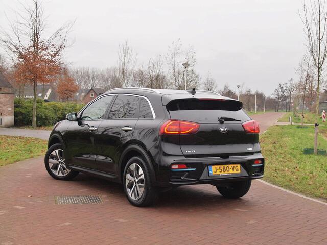 KIA e-Niro ExecutiveLine 64 kWh Facelift | 3 fase lader | Camera | Apple Carplay | JBL |