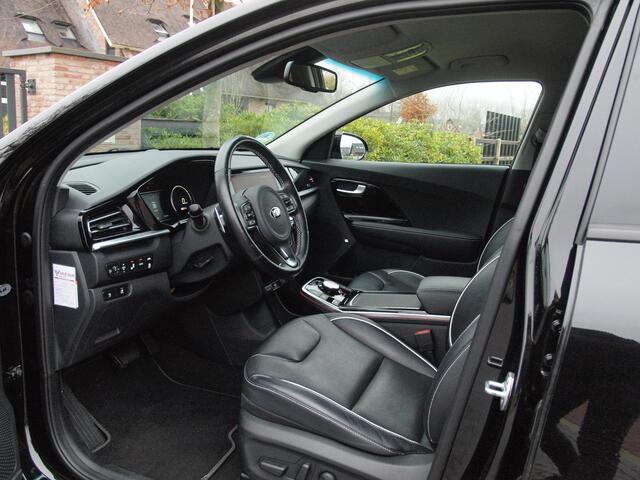 KIA e-Niro ExecutiveLine 64 kWh Facelift | 3 fase lader | Camera | Apple Carplay | JBL |