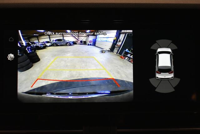 KIA e-Niro Executive 64 kWh 3Fase Vol Leder SOH 100% JBL Sound Mem Seats All Weather banden