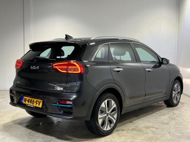 KIA e-Niro DynamicLine 64 kWh 3-fase | Navigatie/Android/Apple Carplay | LM Velgen 17" |Cruise Control Adaptief | Warmtepomp |