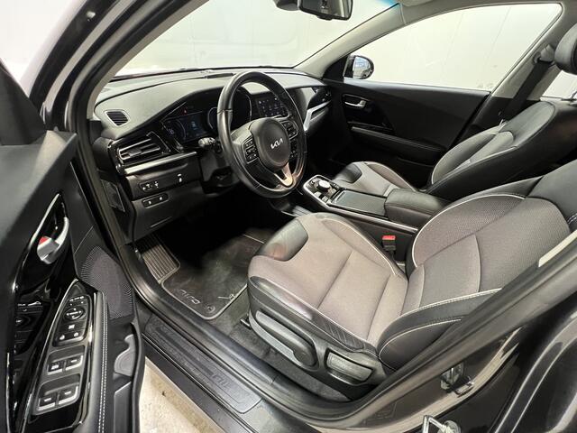KIA e-Niro DynamicLine 64 kWh 3-fase | Navigatie/Android/Apple Carplay | LM Velgen 17" |Cruise Control Adaptief | Warmtepomp |