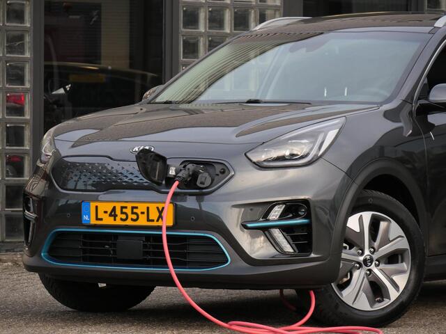 KIA e-Niro 64kWh/ 3-FASE/ SOH 100%/ DYNAMICPLUSLINE/ SCHUIFDAK