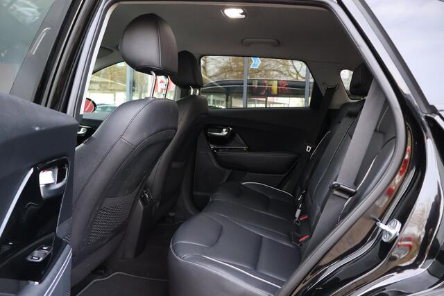 KIA e-Niro ExecutiveLine 64 kWh | Origineel NL | JBL Sound | Stoelverkoeling/verwarming | Leder |