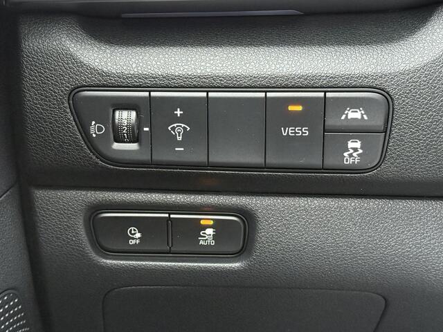 KIA e-Niro BWJ 2020 DynamicLine 204 PK 64 kWh FULL LED | HALF LEDER | ADAPTIVE CRUISE | STOEL + STUURVERW. | CAMERA | CARPLAY + ANDROID | NAVI | CLIMA | LMV | PDC