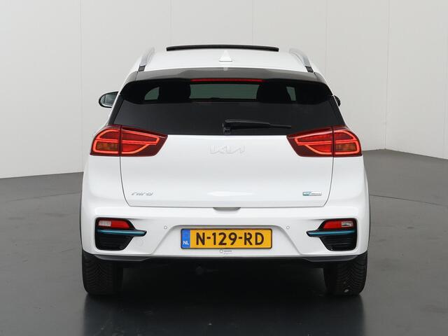 KIA e-Niro DynamicPlusLine 64 kWh | Panoramadak | Stoel/Stuurwielverwarming | JBL | Adaptieve Cruise Control | Keyless Go | LED Koplampen |