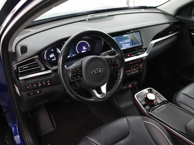 KIA e-Niro ExecutiveLine 64 kWh | Panoramadak | Lederen Bekleding | JBL Audio | Dodehoekdetectie | Stoel/Stuurwielverwarming | Stoelventilatie | Elektrisch bedienbare bestuurdersstoel met geheugenfunctie