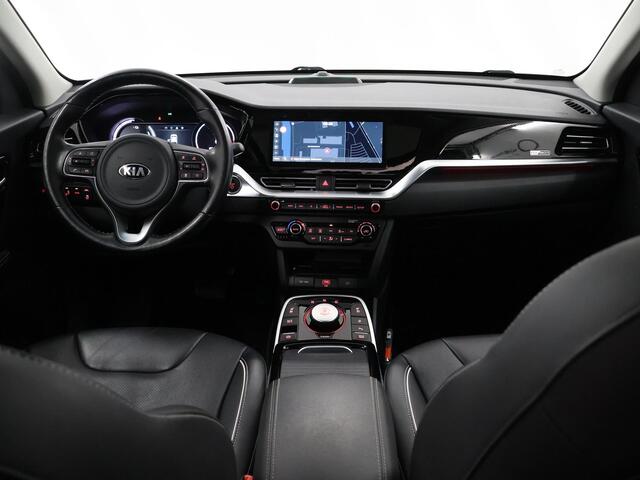 KIA e-Niro ExecutiveLine 64 kWh | Panoramadak | Lederen Bekleding | JBL Audio | Dodehoekdetectie | Stoel/Stuurwielverwarming | Stoelventilatie | Elektrisch bedienbare bestuurdersstoel met geheugenfunctie