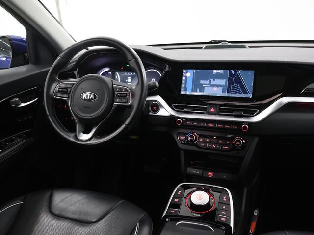 KIA e-Niro ExecutiveLine 64 kWh | Panoramadak | Lederen Bekleding | JBL Audio | Dodehoekdetectie | Stoel/Stuurwielverwarming | Stoelventilatie | Elektrisch bedienbare bestuurdersstoel met geheugenfunctie