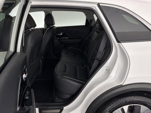KIA e-Niro ExecutiveLine 64 kWh [ 3-Fase ] {SOH-100%} (INCL-BTW) Aut.*LEATHER | FULL-LED | NAVI-FULLMAP | ADAPTIVE-CRUISE | CAMERA | MEMORY-PACK | LANE-ASSIST | KEYLESS | DIGI-COCKPIT | PRIVACY-GLASS | 17"ALU*