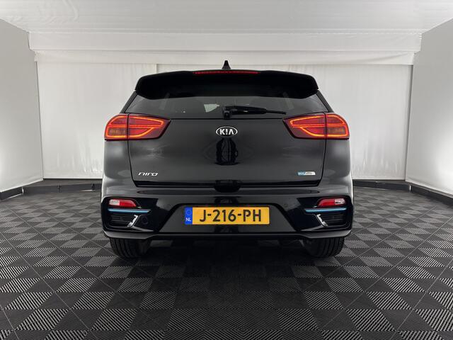 KIA e-Niro ExecutiveLine 64 kWh [ 3-Fase ] {SOH-100%} (INCL.BTW) Aut.*LEATHER | FULL-LED | NAVI-FULLMAP | ADAPTIVE-CRUISE | CAMERA | MEMORY-PACK | LANE-ASSIST | KEYLESS | DIGI-COCKPIT | PRIVACY-GLASS | 17"ALU*