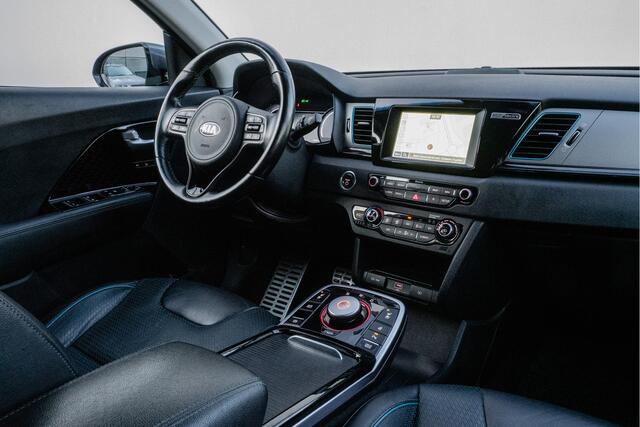 KIA e-Niro ExecutiveLine 64 kWh Trekhaak/ Lederen int./ Stuur+stoelverwarming/ Blindspot/ Camera