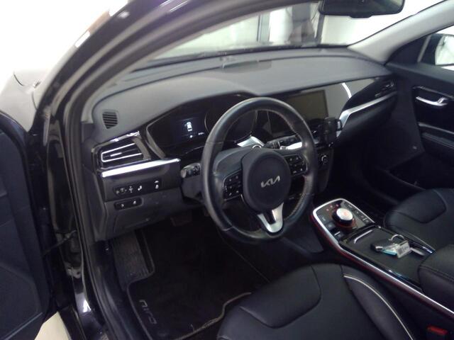 KIA e-Niro ExecutiveLine 64 kWh | Schuifdak | 3-fase | SOH 100% | Warmtepomp | Carplay | Camera | Full-led