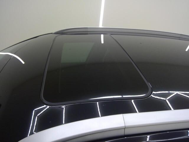 KIA e-Niro ExecutiveLine 64 kWh | Schuifdak | 3-fase | SOH 100% | Warmtepomp | Carplay | Camera | Full-led