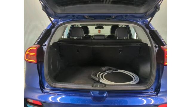 KIA e-Niro ExecutiveLine 64 kWh | Panoramadak | Leder | Achteruitrijcamera | Stoel- Verwarming & Koeling | Adaptive Cruise |