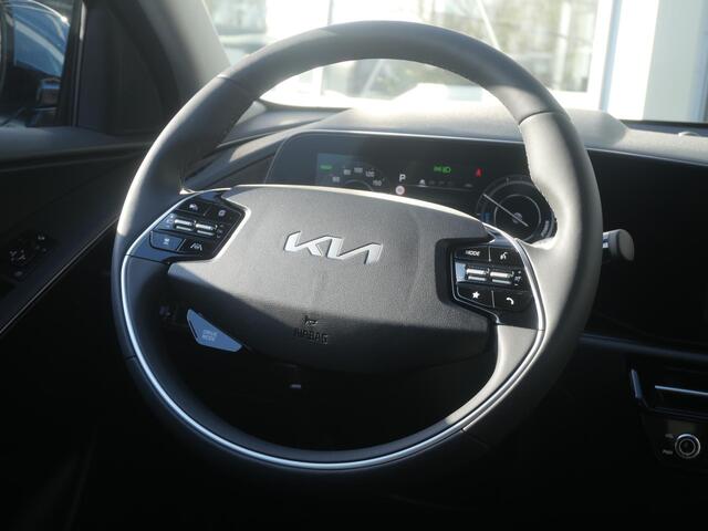 KIA e-Niro EV Light Advanced 64.8 kWh | Carplay | Camera | Stoel-stuurverwarming |