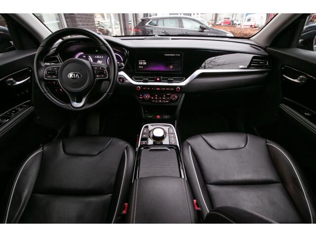KIA e-Niro ExecutiveLine 64 kWh | SOH 100% | 3 Fase lader | Lederen bekleding |