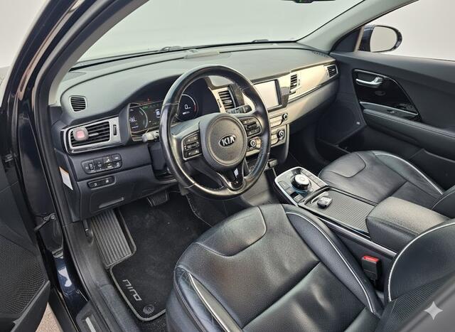 KIA e-Niro ExecutiveLine 64 kWh | SOH 98% | Trekhaak | Executive