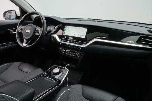 KIA e-Niro DynamicPlusLine 64 kWh 3-Fase/ Schuifdak/ Stuur + stoelverwarming/ Camera/ Adapt. cruise/ Carplay/ DabNavigatie