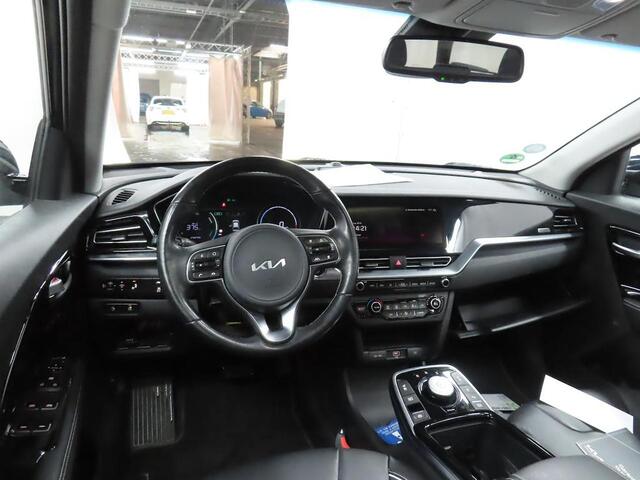 KIA e-Niro EXECUTIVELINE 64 KWH I 100% SOH I 3-FASE I SCHUIF/KANTELDAK I MEMORY SEATS