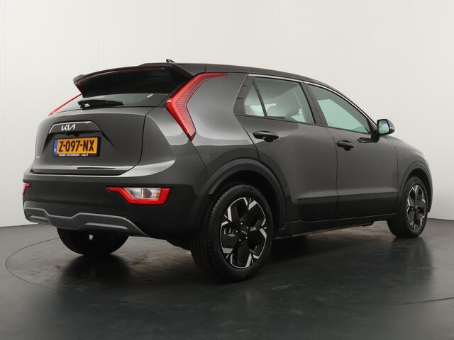 KIA e-Niro EV Light Edition 64.8 kWh - SOH 99% - Navigatie - Keyless - Adaptive Cruise Control - Achteruitrijcamera - Fabrieksgarantie tot 05-2032