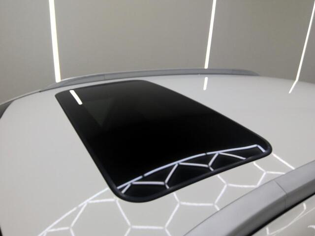 KIA e-Niro EXECUTIVELINE 64 KWH I 3-FASE I 100% SOH I SCHUIFDAK I MEMORY SEATS I CLIMATE CONTROL