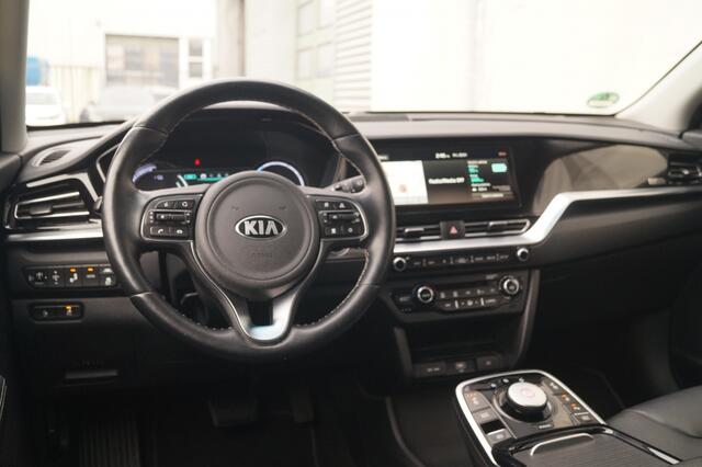 KIA e-Niro ExecutiveLine 64kWh -LEER-NAVI-ECC-CAM-