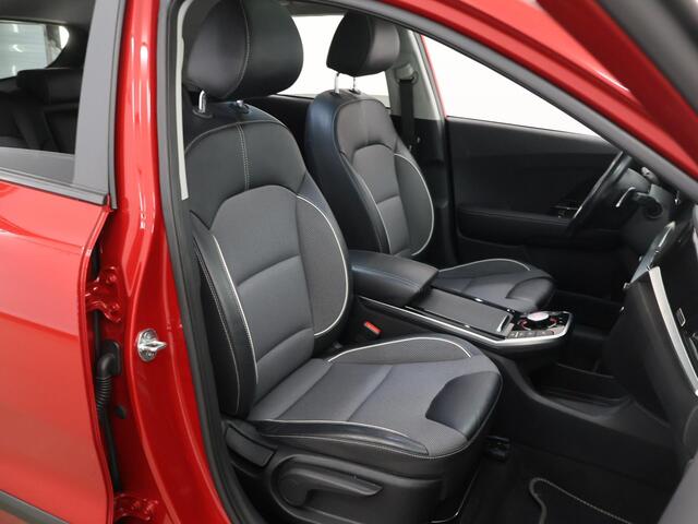 KIA e-Niro DynamicPlusLine 64 kWh | Panoramadak | Stoel/Stuurwielverwarming | Adaptieve Cruise Control | Keyless Go | LED Koplampen |