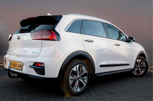 KIA e-Niro BWJ 2020 ExecutiveLine 64 kWh AUTOMAAT | TREKHAAK | LEDER | STOEL VERW. + VENT | ADAPTIVE CRUISE | CARPLAY + ANDROID | NAVI | CLIMA
